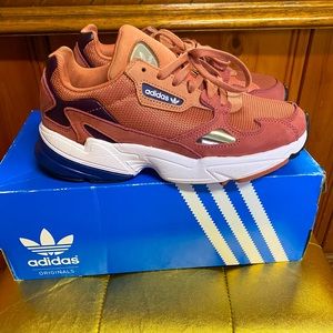 Adidas Falcon Woman sneaker raw pin/dk blue